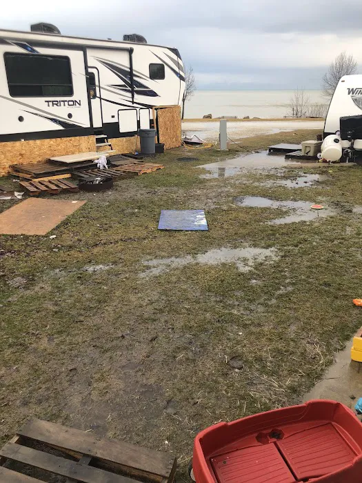 MWR Navy Great Lakes RV Campground 6