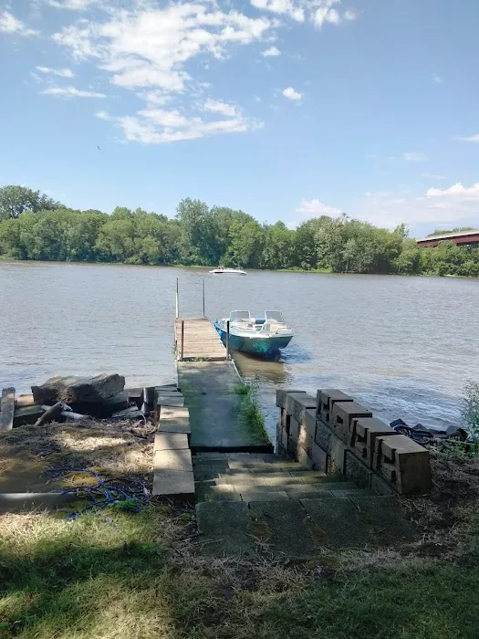 Anchor Inn Marina and Campground 4