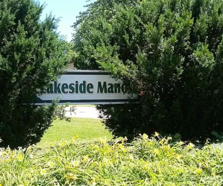 Lakeside Manor Manufactured Home Community