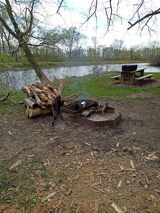 Hennepin Canal Parkway Lock 21 Campground 5