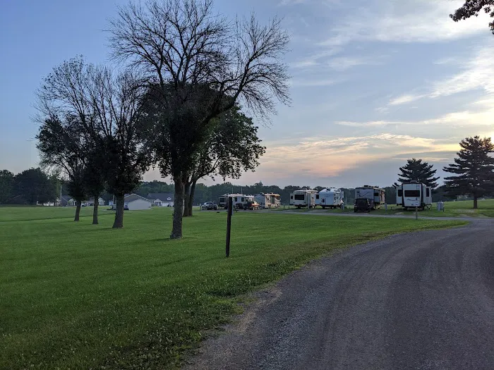 Tin Cup RV Park - Mahomet, Illinois 4