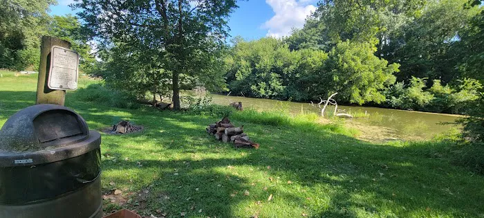 Hennepin Canal - Bridge 14 Campground 9
