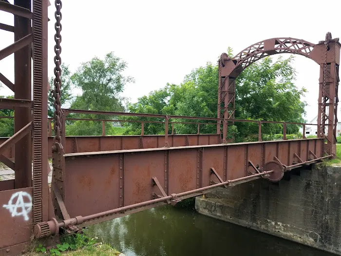 Lock 22 Camping 10