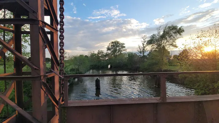 Lock 22 Camping 5