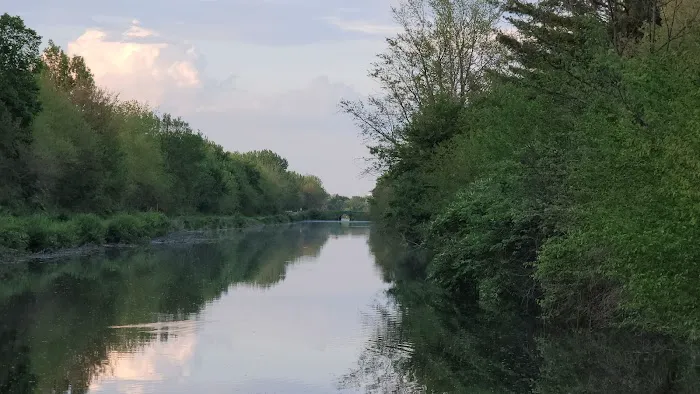 Lock 22 Camping 7