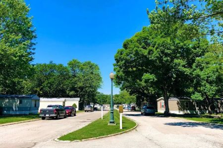 Tuckaway Mobile Home Park and Self Storage
