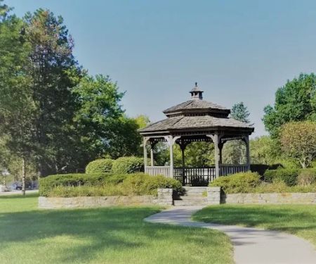 Oak Lawn Estates