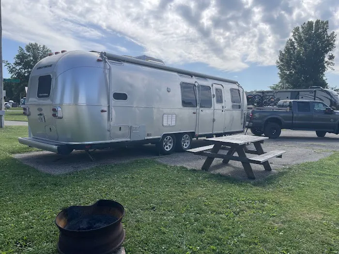 Fondulac Park Carl Spindler Campground 9
