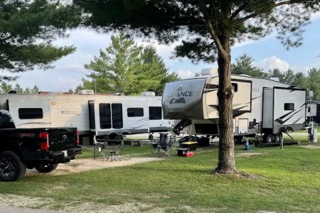 Seven Eagles Resort & Camp
