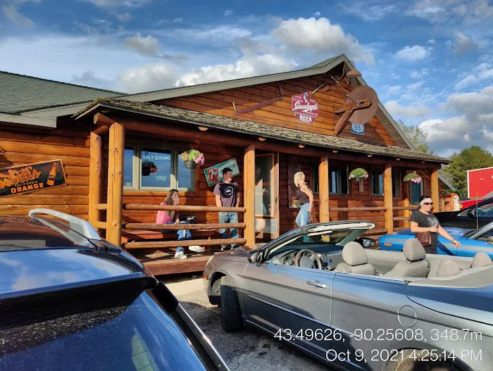 Trader's Bar and Grill Island Campground 9