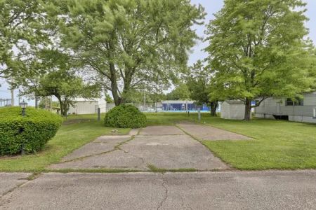 Carriage Estates Mobile Home Park - Bement