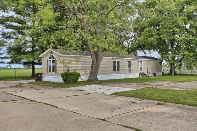 Carriage Estates Mobile Home Park - Bement 5