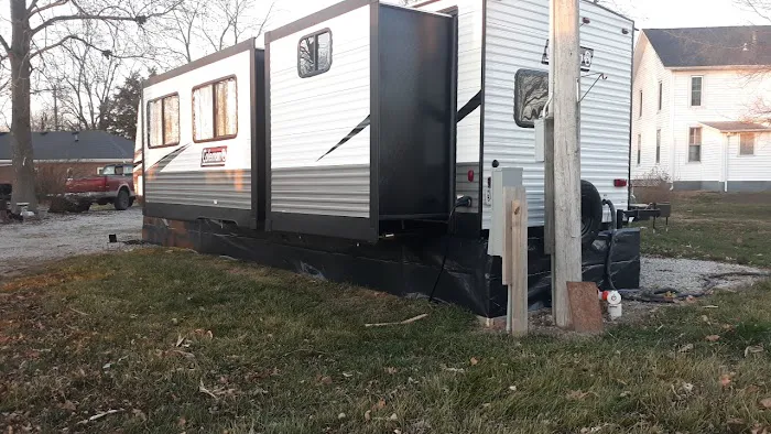 Tom & Carol's RV Park 1