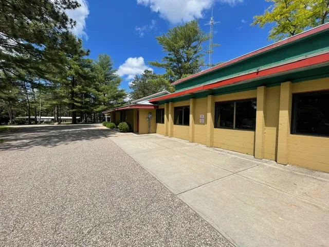 Pine Vista Mobile Home Community 3