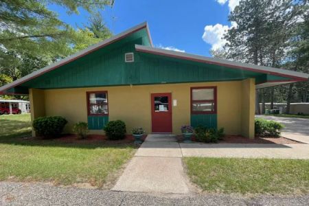 Pine Vista Mobile Home Community