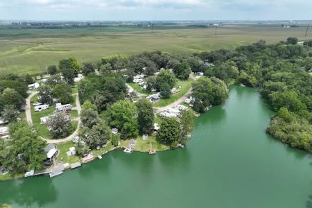 Shady Lakes RV Resort
