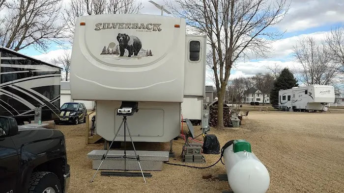 Porth's RV Park & Storage 8
