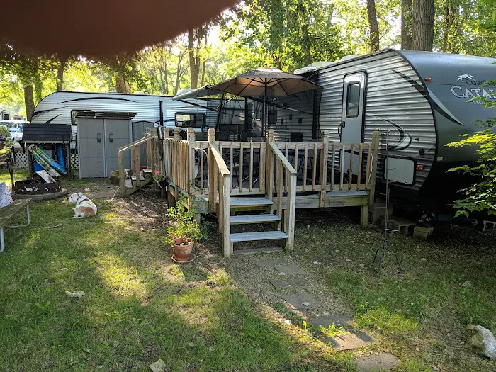 JT'S Lakeside Campground 9