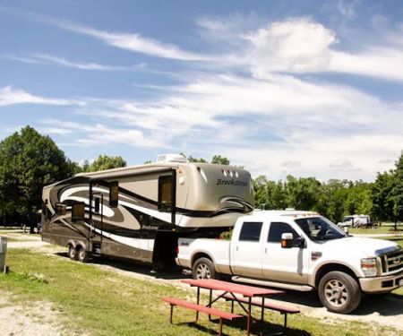 Elkhart Co. / Middlebury KOA Holiday