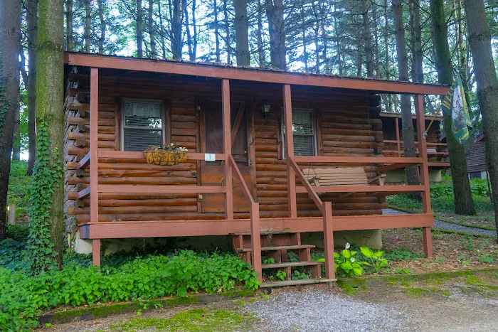 Shipshewana North Park Amish Log Cabin Lodging & Campground 9