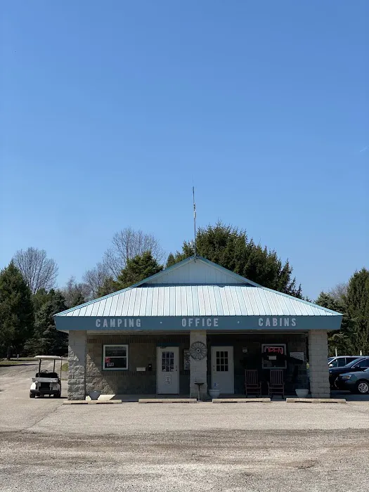 Shipshewana North Park Amish Log Cabin Lodging & Campground 7