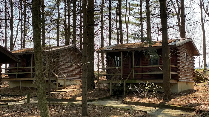 Shipshewana North Park Amish Log Cabin Lodging & Campground 6