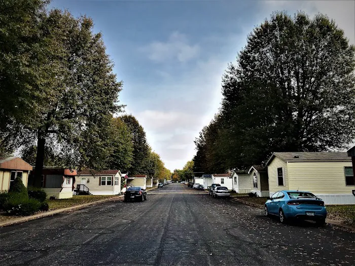 Holiday Estates Mobile Home Community 10