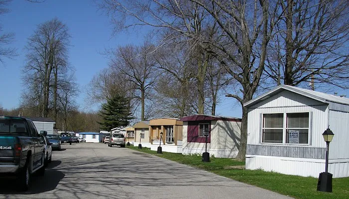 Maple Lawn Village Manufactured Home Community 4