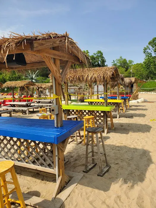 Tiki Beach Resort Rentals on Kettle Moraine Lake 5