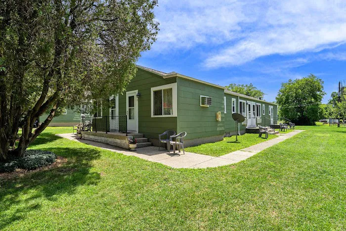 Jensen's RV Park & Motel 9
