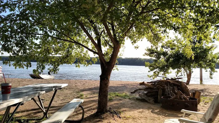 Keithsburg Riverside Campground 8