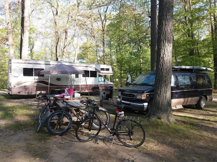 Melville's 7 Lakes Family Campground 10