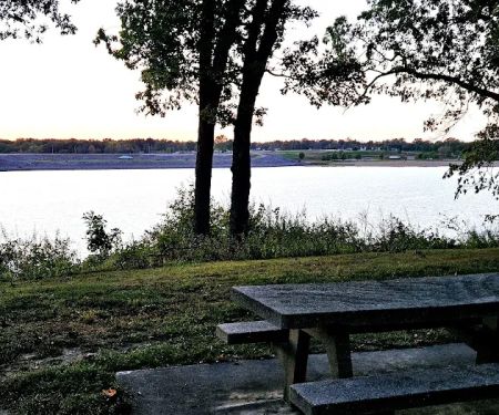 Dam West Day Use Area