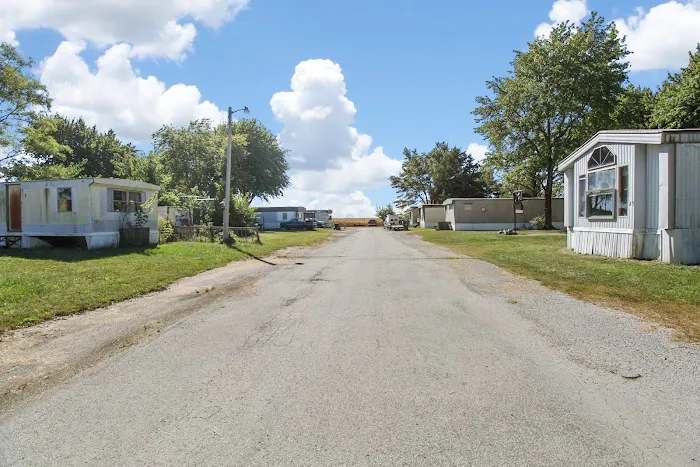 Lakeland Estates Mobile Home and RV Park 2