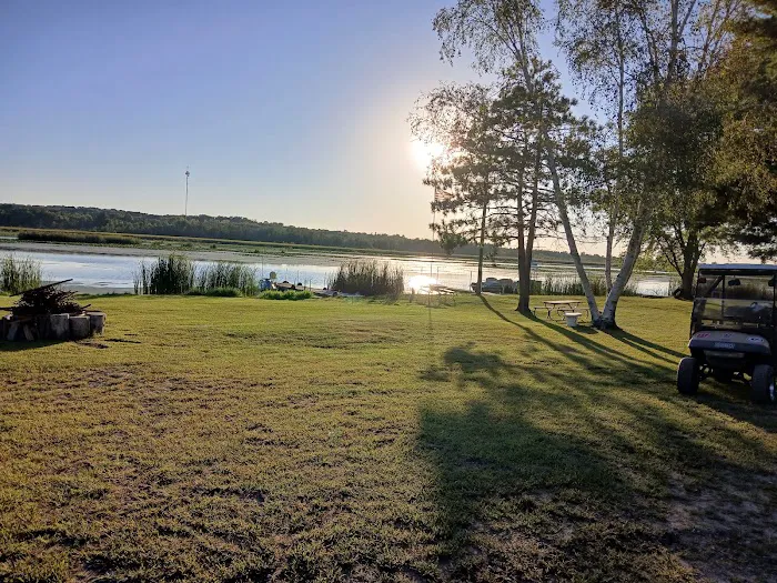 Lakeview Campground & Bar 4