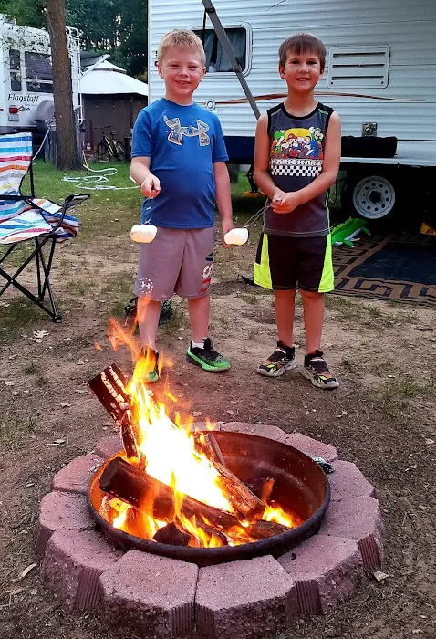 Buffalo Lake Camping Resort 9