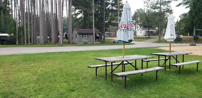 Buffalo Lake Camping Resort 1