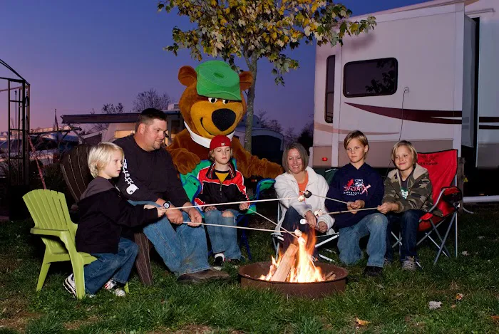 Jellystone Park™ Wisconsin Dells 10
