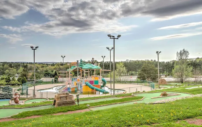 Jellystone Park™ Wisconsin Dells 1