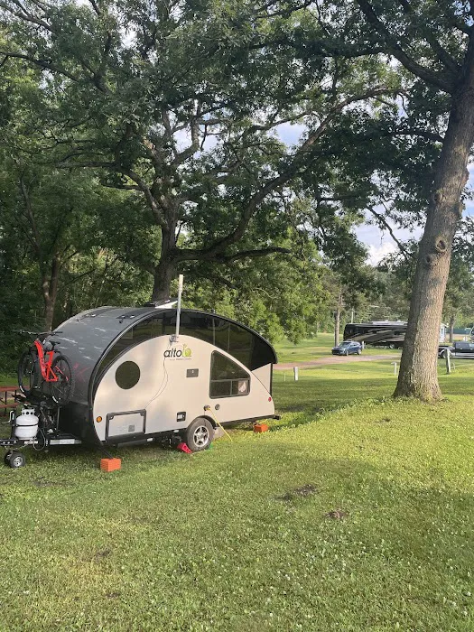 Country Roads Motorhome & RV Park 4