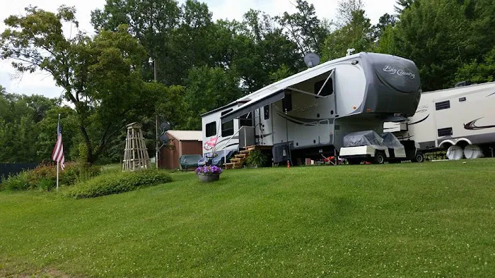 Country Roads Motorhome & RV Park 8