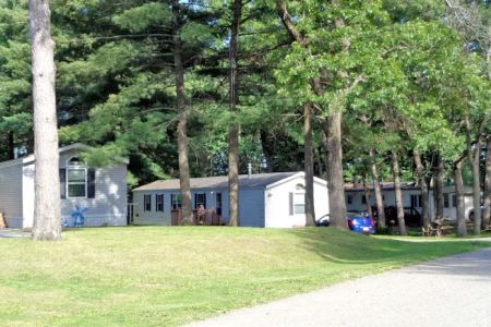 Red's Mobile Home Court