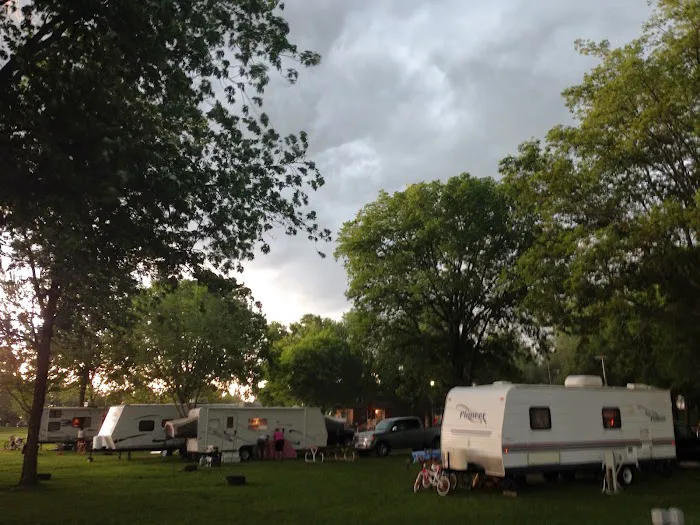 Evening Star Camping Resort 8