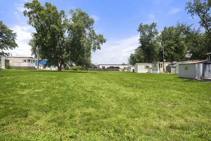 Iowa River Mobile Home Community 8