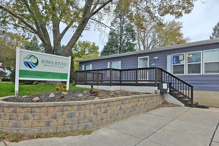 Iowa River Mobile Home Community 9