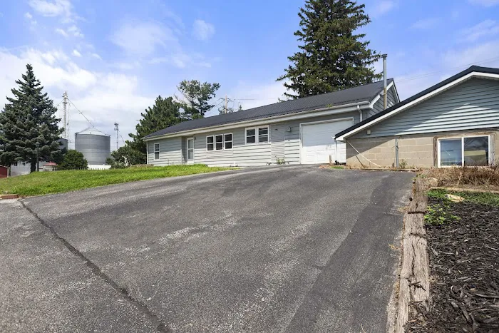 Iowa River Mobile Home Community 10
