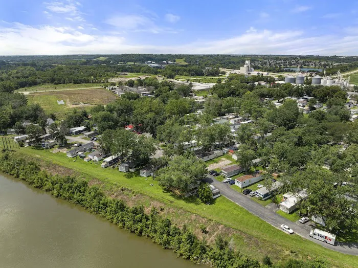 Iowa River Mobile Home Community 3
