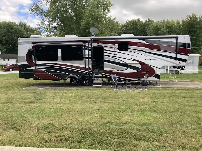 Fair Oaks Estates Mobile Home & RV Park 2