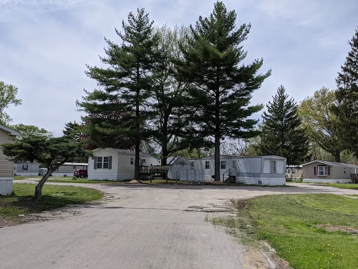 Pinewood Mobile Home Community 3
