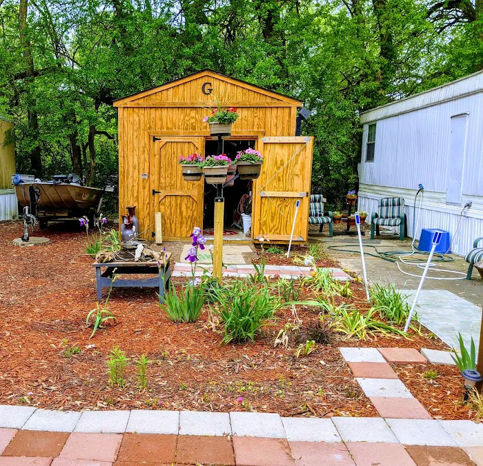 Pinewood Mobile Home Community 5